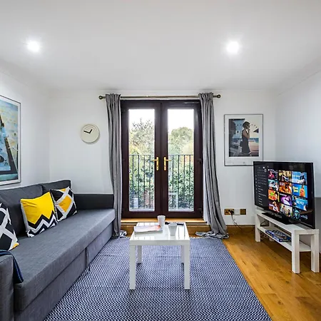 2 Bedroom Apartment By Av Stays Short Lets Southwark London With Free Wifi